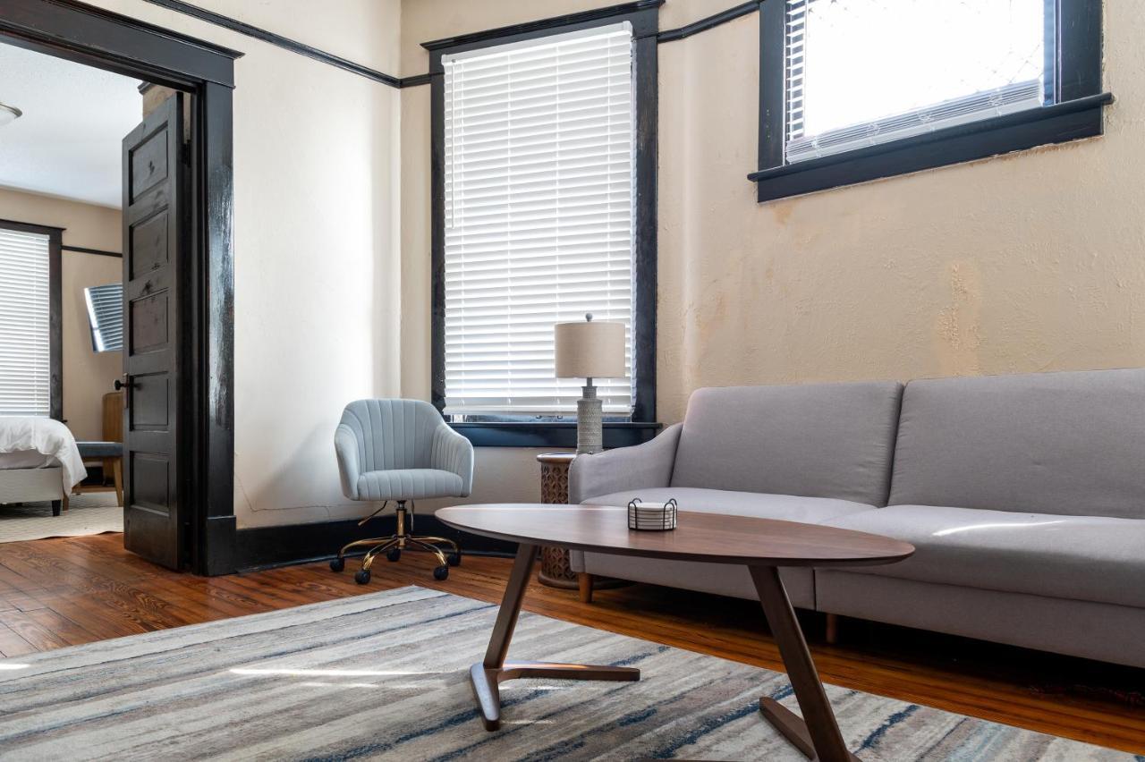 Updated 3 Bedroom Unit With Balcony! Cape Girardeau Zewnętrze zdjęcie